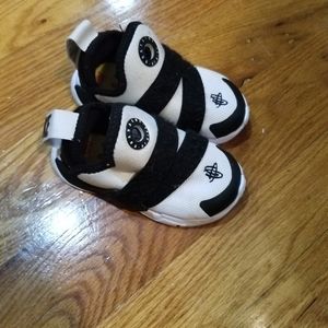 Nike Hurache Toddler Sneakers 6c
